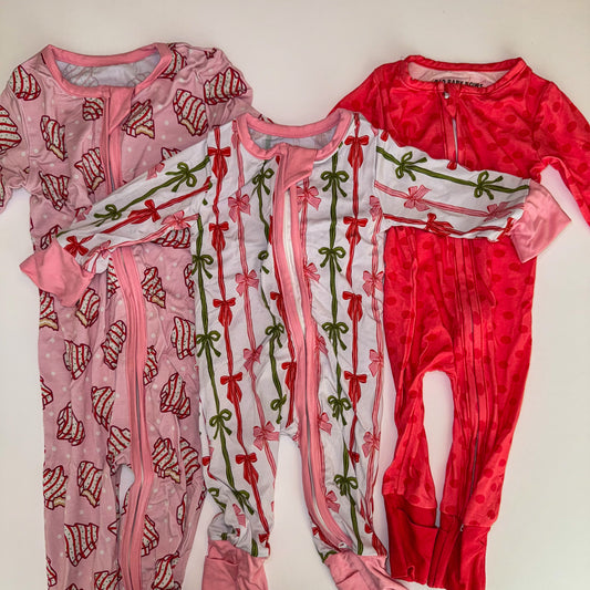 MYSTERY CHRISTMAS PJS